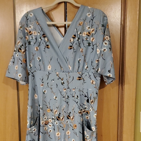 Floral Dress in Blue - Picture 7 of 15